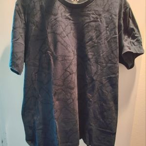 Uniqlo x Kaws Shirt Size XL